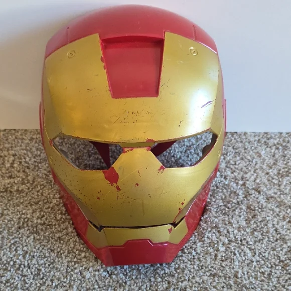 Iron Man Mask - Picture 5 of 5